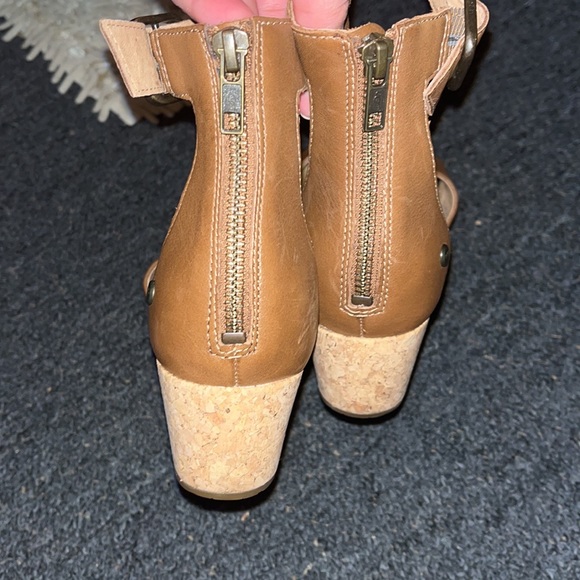 UGG Sandals - Picture 3 of 4